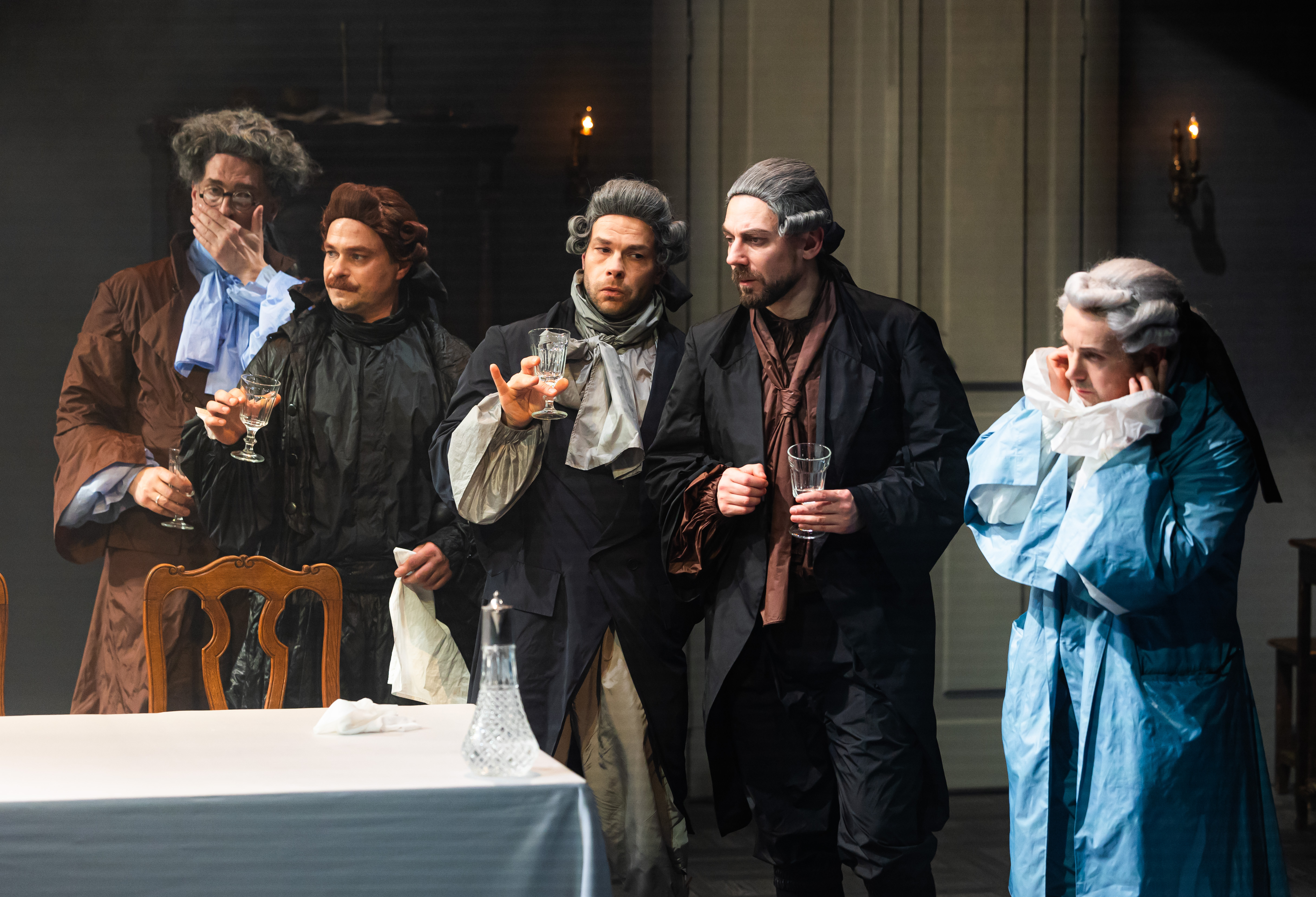 Kantas. Kambarys, kuriame negalvojama | Tarptautiniame teatro festivalyje „Com•media“ Alytuje